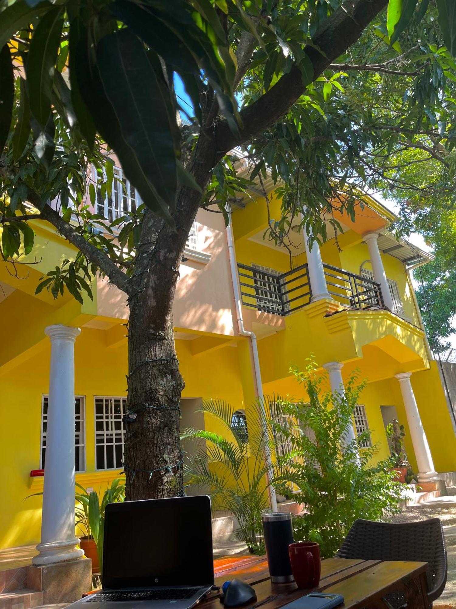 Mangohosting Hotel Comayagua Bagian luar foto