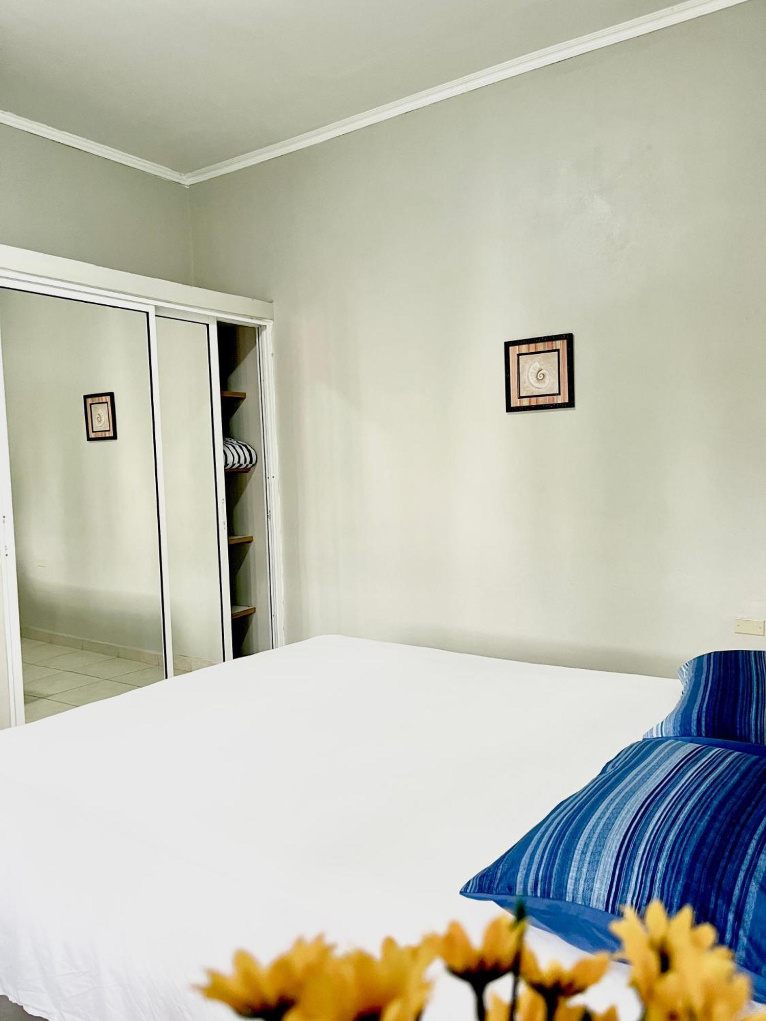 Mangohosting Hotel Comayagua Bagian luar foto