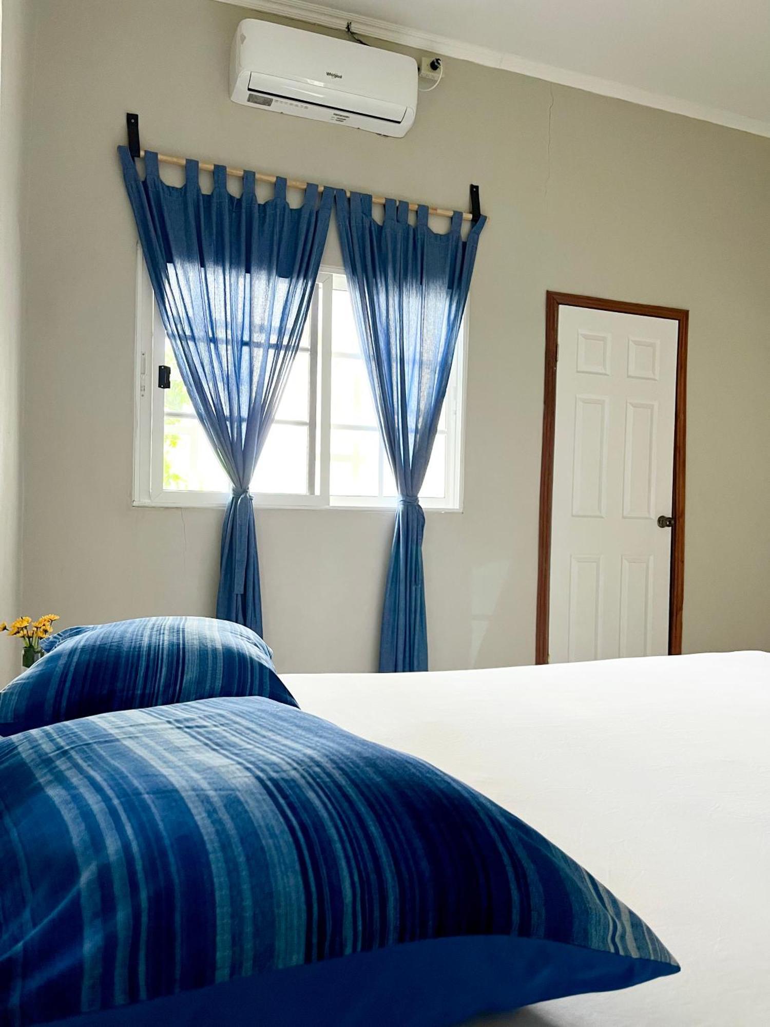 Mangohosting Hotel Comayagua Bagian luar foto